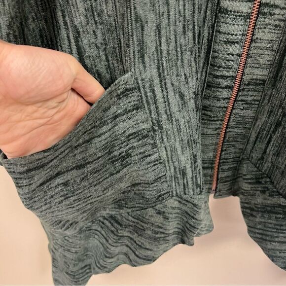 Lori Goldstein olive green heathered tunic Size M - Picture 5 of 9